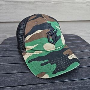 Vintage Gerber Knives Logo Camo Advertising Hat Embroidered Velvro Mesh Back Cap